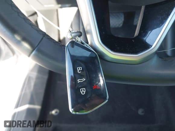 ✅ 2022 Volkswagen ID.4 Pro S • VIN: WVGUNPE28NP072385 • Lot: 43437082. Wystawiony na IAAI z przebiegiem 17 670 mil. Bezpłatny archiwum sprzedaży aukcyjnych z USA i szczegółowy raport historii pojazdu na DreamBid. Zdjęcie 11.