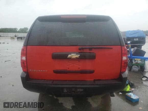 ✅ 2007 Chevrolet Suburban Commercial • VIN: 3GNGK26K17G299668 • Lot: 59481865. Wystawiony na Copart z przebiegiem 305 742 mil. Bezpłatny archiwum sprzedaży aukcyjnych z USA i szczegółowy raport historii pojazdu na DreamBid. Zdjęcie 6.