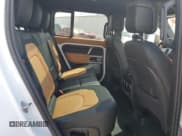 ✅ 2023 Land Rover Defender X-Dynamic SE • VIN: SALE2FEU2P2218835 • Лот: 54891135. Опубликован ранее на Copart с пробегом 14 720 миль. Бесплатный доступ к архиву аукционных продаж из США и подробный отчёт об истории автомобиля на DreamBid. Изображение 11.