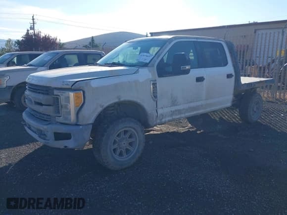 ✅ 2017 Ford F-250 Lariat • VIN: 1FT7W2BT2HEC44098 • Lot: 43020697. Wystawiony na IAAI z przebiegiem 59 696 mil. Bezpłatny archiwum sprzedaży aukcyjnych z USA i szczegółowy raport historii pojazdu na DreamBid. Zdjęcie 17.