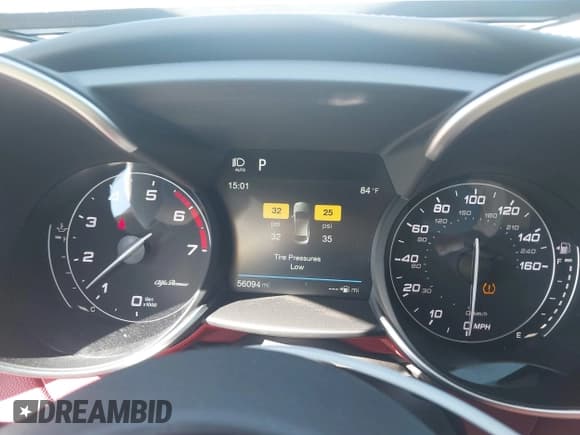 ✅ 2018 Alfa Romeo Giulia Ti Sport • VIN: ZARFAEEN9J7572787 • Лот: 41646814. Опубликован ранее на IAAI с пробегом 56 094 миль. Бесплатный доступ к архиву аукционных продаж из США и подробный отчёт об истории автомобиля на DreamBid. Изображение 7.