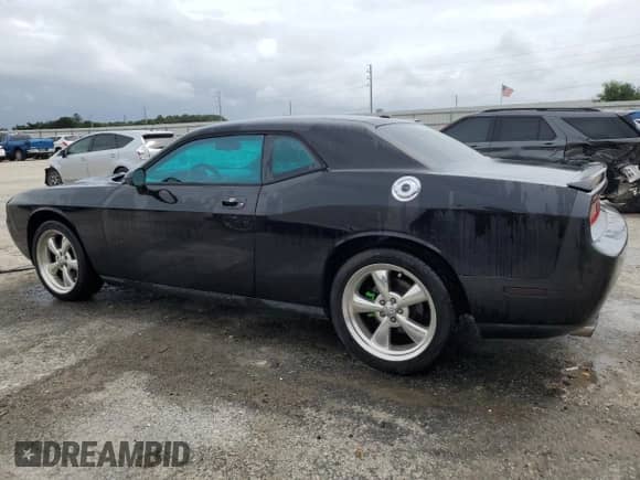 2010 Dodge Challenger R/T Classic z VIN 2B3CJ5DT7AH314965, wystawiony jako Copart lot #70973564 z przebiegiem 123 166 mil mil oraz Nie do naprawy • Non repairable. Historia ofert i sprzedaży dostępna na DreamBid. Obrazek 2.