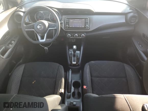 ✅ 2020 Nissan Kicks S • VIN: 3N1CP5BV2LL558652 • Lot: 86815645. Wystawiony na Copart z przebiegiem 43 378 mil. Bezpłatny archiwum sprzedaży aukcyjnych z USA i szczegółowy raport historii pojazdu na DreamBid. Zdjęcie 8.