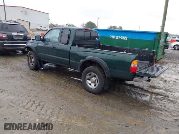 ✅ 2002 Toyota Tacoma PreRunner • VIN: 5TESN92NX2Z053492 • Lot: 41064897. Wystawiony na IAAI z przebiegiem 175 518 mil. Bezpłatny archiwum sprzedaży aukcyjnych z USA i szczegółowy raport historii pojazdu na DreamBid. Zdjęcie 3.