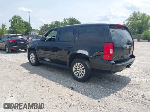 ✅ 2008 Chevrolet Tahoe • VIN: 1GNFK13528R272601 • Lot: 42895927. Wystawiony na IAAI z przebiegiem 116 692 mil. Bezpłatny archiwum sprzedaży aukcyjnych z USA i szczegółowy raport historii pojazdu na DreamBid. Zdjęcie 3.