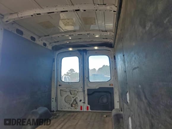 ✅ 2020 Ford Transit Cargo • VIN: 1FTBR1C81LKB16905 • Lot: 96388595. Listed on Copart with 145,280 mi. Free auction sales archive from the USA and detailed vehicle history report at DreamBid. Image 10.