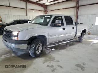 ✅ 2004 Chevrolet Silverado 2500 LT • VIN: 1GCGC23U34F209266 • Lot: 79919774. Wystawiony na Copart z przebiegiem 198 491 mil. Bezpłatny archiwum sprzedaży aukcyjnych z USA i szczegółowy raport historii pojazdu na DreamBid. Zdjęcie 1.
