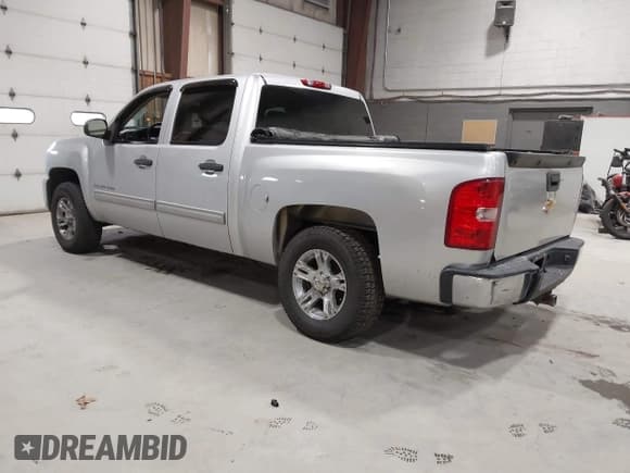 ✅ 2013 Chevrolet Silverado 1500 LT • VIN: 3GCPKSE71DG299199 • Лот: 43699564. Опубликован ранее на IAAI с пробегом 99 522 миль. Бесплатный доступ к архиву аукционных продаж из США и подробный отчёт об истории автомобиля на DreamBid. Изображение 3.