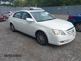 ✅ 2006 Toyota Avalon XL • VIN: 4T1BK36B96U123676 • Lot: 43230541. Listed on IAAI with 277,006 mi. Free auction sales archive from the USA and detailed vehicle history report at DreamBid. Image 1.