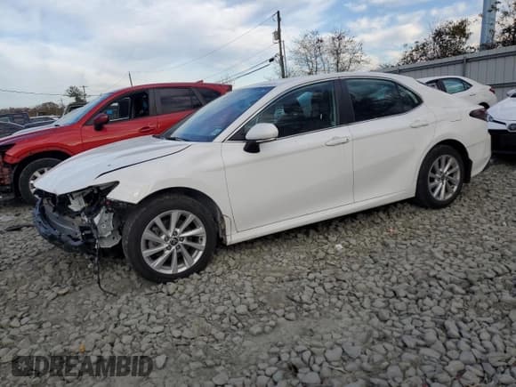 ✅ 2021 Toyota Camry LE • VIN: 4T1R11BKXMU037950 • Lot: 90586435. Listed on Copart with 16,078 mi. Free auction sales archive from the USA and detailed vehicle history report at DreamBid. Image 1.