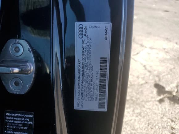 ✅ 2001 Audi TT • VIN: TRUUT28N311037162 • Лот: 87458335. Опубликован ранее на Copart с пробегом 144 760 миль. Бесплатный доступ к архиву аукционных продаж из США и подробный отчёт об истории автомобиля на DreamBid. Изображение 12.