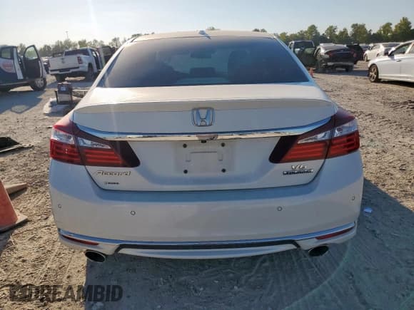 ✅ 2017 Honda Accord Touring • VIN: 1HGCR3F91HA044431 • Lot: 82419035. Wystawiony na Copart z przebiegiem 76 298 mil. Bezpłatny archiwum sprzedaży aukcyjnych z USA i szczegółowy raport historii pojazdu na DreamBid. Zdjęcie 6.