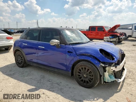 ✅ 2021 MINI Hardtop 4 Door Oxford Edition • VIN: WMWXU7C04M2M94894 • Lot: 84224805. Wystawiony na Copart z przebiegiem 40 465 mil. Bezpłatny archiwum sprzedaży aukcyjnych z USA i szczegółowy raport historii pojazdu na DreamBid. Zdjęcie 4.
