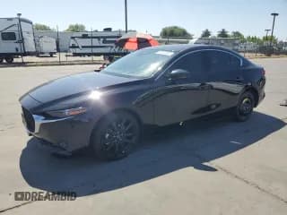 ✅ 2023 Mazda 3 Premium Plus • VIN: 3MZBPBEY6PM382411 • Lot: 62423905. Wystawiony na Copart z przebiegiem 40 592 mil. Bezpłatny archiwum sprzedaży aukcyjnych z USA i szczegółowy raport historii pojazdu na DreamBid. Zdjęcie 1.