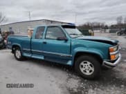 ✅ 1997 Chevrolet Silverado 1500 • VIN: 1GBEK19R4VE163952 • Лот: 93273245. Опубликован ранее на Copart с пробегом 136 497 миль. Бесплатный доступ к архиву аукционных продаж из США и подробный отчёт об истории автомобиля на DreamBid. Изображение 4.