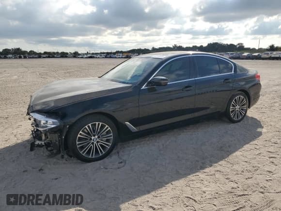 ✅ 2019 BMW 5 Series 530i • VIN: WBAJA5C56KWW09077 • Lot: 93391845. Listed on Copart with 43,830 mi. Free auction sales archive from the USA and detailed vehicle history report at DreamBid. Image 1.