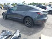 ✅ 2023 Tesla Model 3 • VIN: 5YJ3E1EA8PF451131 • Lot: 43470579. Wystawiony na IAAI z przebiegiem 70 249 mil. Bezpłatny archiwum sprzedaży aukcyjnych z USA i szczegółowy raport historii pojazdu na DreamBid. Zdjęcie 3.