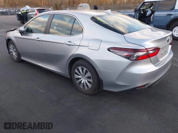 ✅ 2023 Toyota Camry Hybrid LE • VIN: 4T1C31AK6PU052323 • Lot: 43714828. Listed on IAAI with 23,606 mi. Free auction sales archive from the USA and detailed vehicle history report at DreamBid. Image 3.