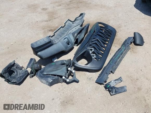 ✅ 2020 Jeep Gladiator Sport S • VIN: 1C6HJTAG6LL194119 • Lot: 42161319. Wystawiony na IAAI z przebiegiem 83 449 mil. Bezpłatny archiwum sprzedaży aukcyjnych z USA i szczegółowy raport historii pojazdu na DreamBid. Zdjęcie 12.