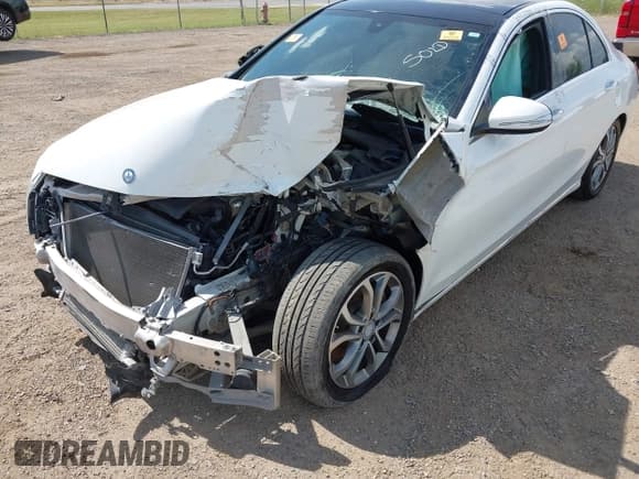 ✅ 2015 Mercedes-Benz C 300 • VIN: 55SWF4JB2FU078563 • Лот: 42912032. Опубликован ранее на IAAI с пробегом Не указан. Бесплатный доступ к архиву аукционных продаж из США и подробный отчёт об истории автомобиля на DreamBid. Изображение 6.