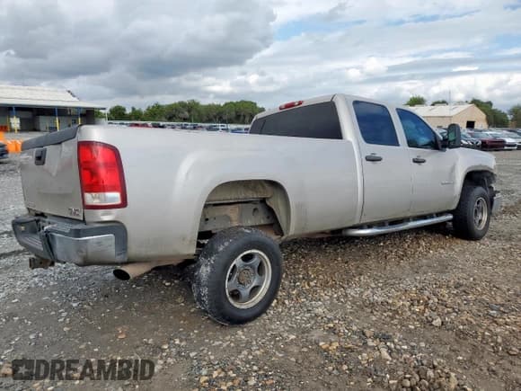 ✅ 2008 GMC Sierra 2500HD Work Truck • VIN: 1GTHC23K78F139019 • Lot: 86526915. Wystawiony na Copart z przebiegiem Nie podano. Bezpłatny archiwum sprzedaży aukcyjnych z USA i szczegółowy raport historii pojazdu na DreamBid. Zdjęcie 3.