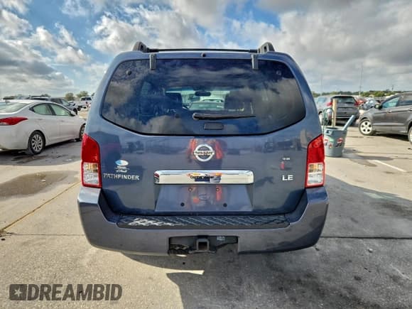 ✅ 2007 Nissan Pathfinder LE • VIN: 5N1AR18U17C623185 • Lot: 93887455. Wystawiony na Copart z przebiegiem 174 010 mil. Bezpłatny archiwum sprzedaży aukcyjnych z USA i szczegółowy raport historii pojazdu na DreamBid. Zdjęcie 6.