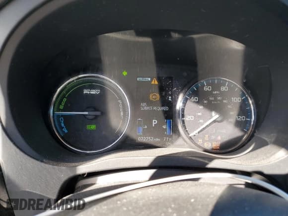 ✅ 2018 Mitsubishi Outlander SEL • VIN: JA4J24A50JZ030056 • Лот: 81905775. Опубликован ранее на Copart с пробегом 72 752 миль. Бесплатный доступ к архиву аукционных продаж из США и подробный отчёт об истории автомобиля на DreamBid. Изображение 9.