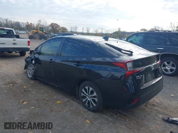 ✅ 2019 Toyota Prius XLE • VIN: JTDL9RFU8K3010245 • Lot: 43601742. Listed on IAAI with 90,815 mi. Free auction sales archive from the USA and detailed vehicle history report at DreamBid. Image 3.