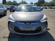✅ 2013 Hyundai Veloster w/Gray Int • VIN: KMHTC6AD0DU103115 • Lot: 59599874. Wystawiony na Copart z przebiegiem 73 843 mil. Bezpłatny archiwum sprzedaży aukcyjnych z USA i szczegółowy raport historii pojazdu na DreamBid. Zdjęcie 5.