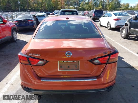 ✅ 2022 Nissan Altima SR • VIN: 1N4BL4CVXNN370550 • Лот: 43441355. Опубликован ранее на IAAI с пробегом 53 760 миль. Бесплатный доступ к архиву аукционных продаж из США и подробный отчёт об истории автомобиля на DreamBid. Изображение 16.