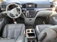 ✅ 2014 Nissan Quest S • VIN: JN8AE2KPXE9102148 • Lot: 71028175. Wystawiony na Copart z przebiegiem 83 055 mil. Bezpłatny archiwum sprzedaży aukcyjnych z USA i szczegółowy raport historii pojazdu na DreamBid. Zdjęcie 8.