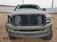 2006 Dodge 3500 SLT z VIN 3D7LX39C16G158087, wystawiony jako Copart lot #53310925 z przebiegiem 172 504 mil mil oraz Czysty tytuł • Clean title. Historia ofert i sprzedaży dostępna na DreamBid. Obrazek 5.