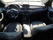 ✅ 2018 BMW X1 sDrive28i • VIN: WBXHU7C36J5H39633 • Лот: 86855225. Опубликован ранее на Copart с пробегом 70 863 миль. Бесплатный доступ к архиву аукционных продаж из США и подробный отчёт об истории автомобиля на DreamBid. Изображение 8.