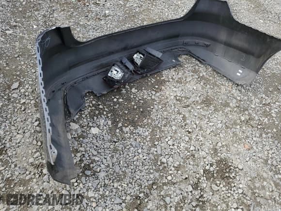 ✅ 2015 Volkswagen Jetta S • VIN: 3VWLA7AJ9FM255761 • Lot: 89734685. Wystawiony na Copart z przebiegiem 107 704 mil. Bezpłatny archiwum sprzedaży aukcyjnych z USA i szczegółowy raport historii pojazdu na DreamBid. Zdjęcie 12.