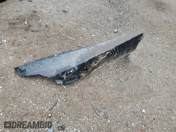 ✅ 2015 Chevrolet Corvette 1LT • VIN: 1G1YB2D72F5113226 • Lot: 85539525. Wystawiony na Copart z przebiegiem 37 743 mil. Bezpłatny archiwum sprzedaży aukcyjnych z USA i szczegółowy raport historii pojazdu na DreamBid. Zdjęcie 12.