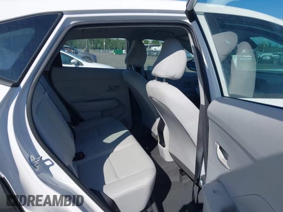 ✅ 2024 Hyundai Kona SE • VIN: KM8HACAB6RU161830 • Лот: 43082500. Опубликован ранее на IAAI с пробегом 12 084 миль. Бесплатный доступ к архиву аукционных продаж из США и подробный отчёт об истории автомобиля на DreamBid. Изображение 8.