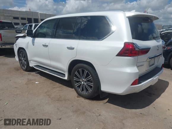 ✅ 2018 Lexus LX 570 • VIN: JTJHY7AX1J4277568 • Lot: 42573086. Wystawiony na IAAI z przebiegiem 84 608 mil. Bezpłatny archiwum sprzedaży aukcyjnych z USA i szczegółowy raport historii pojazdu na DreamBid. Zdjęcie 3.