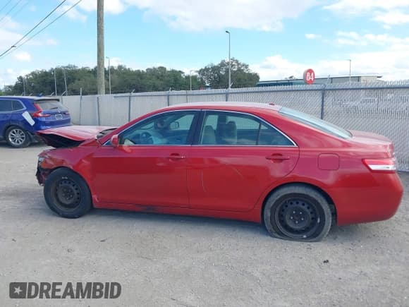 ✅ 2010 Toyota Camry SE • VIN: 4T1BF3EK2AU064940 • Лот: 43574533. Опубликован ранее на IAAI с пробегом 204 284 миль. Бесплатный доступ к архиву аукционных продаж из США и подробный отчёт об истории автомобиля на DreamBid. Изображение 14.