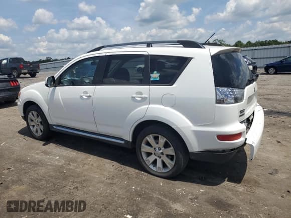 ✅ 2011 Mitsubishi Outlander SE • VIN: JA4JT3AW2BU038142 • Лот: 66023415. Опубликован ранее на Copart с пробегом 116 029 миль. Бесплатный доступ к архиву аукционных продаж из США и подробный отчёт об истории автомобиля на DreamBid. Изображение 2.
