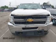 ✅ 2012 Chevrolet Silverado 2500HD Work Truck • VIN: 1GB0CVCG8CF145676 • Lot: 41835188. Wystawiony na IAAI z przebiegiem 88 412 mil. Bezpłatny archiwum sprzedaży aukcyjnych z USA i szczegółowy raport historii pojazdu na DreamBid. Zdjęcie 6.