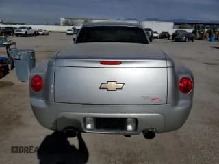 ✅ 2005 Chevrolet SSR LS • VIN: 1GCES14H05B114789 • Лот: 41580375. Опубликован ранее на Copart с пробегом 61 896 миль. Бесплатный доступ к архиву аукционных продаж из США и подробный отчёт об истории автомобиля на DreamBid. Изображение 6.