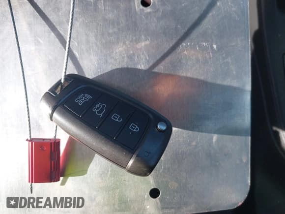 ✅ 2019 Hyundai Elantra • VIN: KMHH35LE7KU090303 • Lot: 41706847. Listed on IAAI with 106,492 mi. Free auction sales archive from the USA and detailed vehicle history report at DreamBid. Image 11.