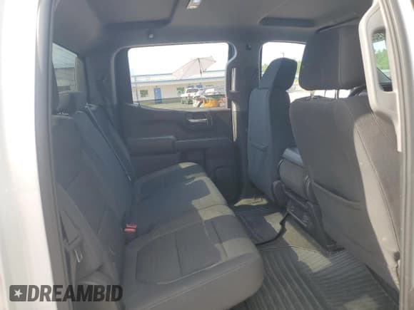 ✅ 2022 Chevrolet Silverado 1500 Custom • VIN: 3GCPYBEK0NG162615 • Lot: 61962565. Wystawiony na Copart z przebiegiem 102 319 mil. Bezpłatny archiwum sprzedaży aukcyjnych z USA i szczegółowy raport historii pojazdu na DreamBid. Zdjęcie 10.