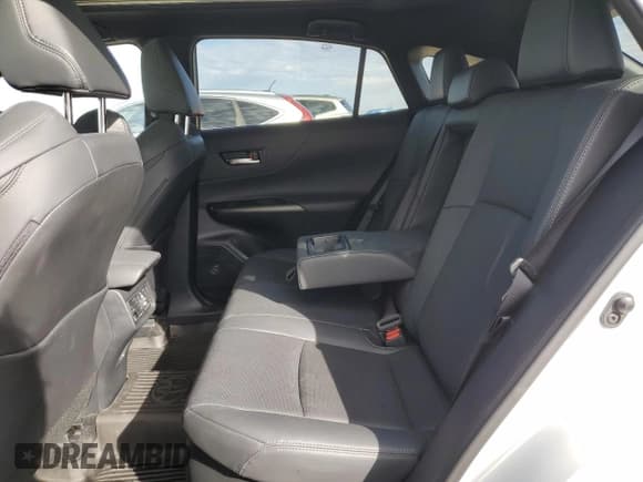 ✅ 2024 Toyota Venza LE • VIN: JTEAAAAH7RJ183993 • Lot: 89839985. Wystawiony na Copart z przebiegiem 12 320 mil. Bezpłatny archiwum sprzedaży aukcyjnych z USA i szczegółowy raport historii pojazdu na DreamBid. Zdjęcie 11.