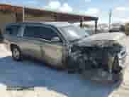 2018 Chevrolet Suburban LS с VIN 1GNSCGKC6JR249746, выставлен на аукционе Copart как лот 55622105 с пробегом 126 378 миль миль и Списание • Salvage title. История ставок и продаж доступна на DreamBid. Изображение 4.