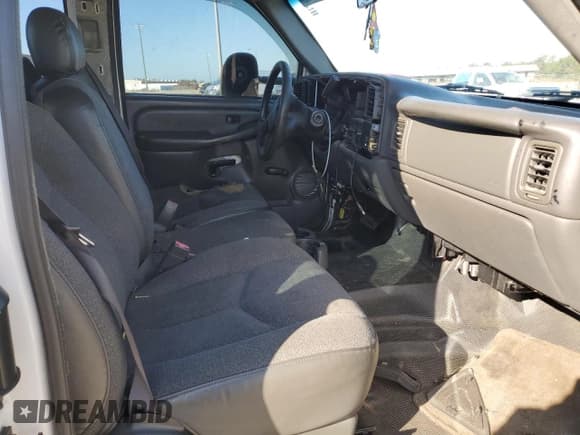 ✅ 2003 Chevrolet Silverado 2500HD LS • VIN: 1GCHC29U73E326834 • Лот: 75445054. Опубликован ранее на Copart с пробегом Не указан. Бесплатный доступ к архиву аукционных продаж из США и подробный отчёт об истории автомобиля на DreamBid. Изображение 5.