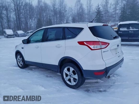 ✅ 2013 Ford Escape SE • VIN: 1FMCU9GX8DUC37466 • Lot: 95010705. Wystawiony na Copart z przebiegiem 136 157 mil. Bezpłatny archiwum sprzedaży aukcyjnych z USA i szczegółowy raport historii pojazdu na DreamBid. Zdjęcie 2.