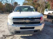 ✅ 2011 Chevrolet Silverado 2500HD Work Truck • VIN: 1GB2CVCG9BZ396373 • Lot: 43598113. Wystawiony na IAAI z przebiegiem 273 698 mil. Bezpłatny archiwum sprzedaży aukcyjnych z USA i szczegółowy raport historii pojazdu na DreamBid. Zdjęcie 12.