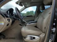 ✅ 2013 Mercedes-Benz GL 450 • VIN: 4JGDF7CE5DA260647 • Lot: 91470375. Wystawiony na Copart z przebiegiem 105 874 mil. Bezpłatny archiwum sprzedaży aukcyjnych z USA i szczegółowy raport historii pojazdu na DreamBid. Zdjęcie 7.