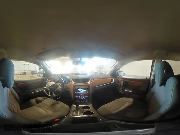 ✅ 2016 Chevrolet Traverse LT • VIN: 1GNKVHKD4GJ187070 • Lot: 82732135. Wystawiony na Copart z przebiegiem 150 289 mil. Bezpłatny archiwum sprzedaży aukcyjnych z USA i szczegółowy raport historii pojazdu na DreamBid. Zdjęcie 16.